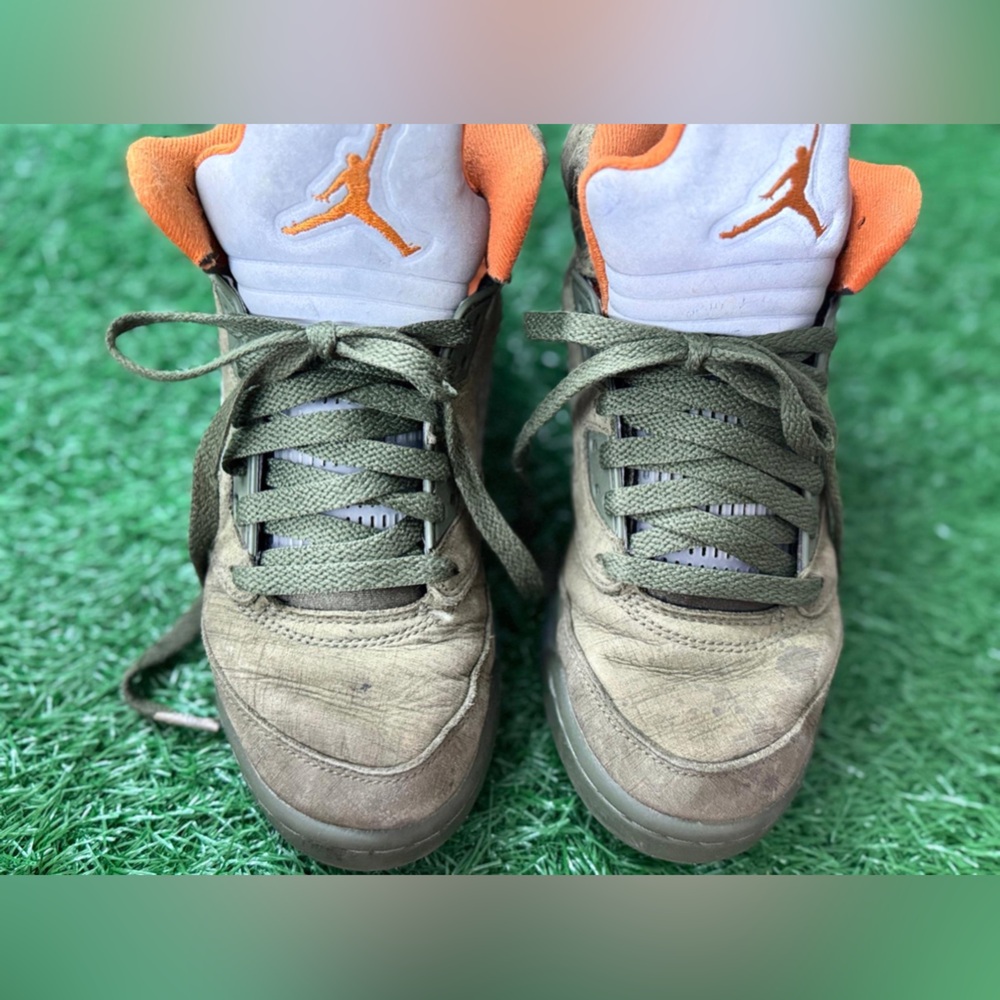 Jordan‎ 5 Retro
Olive (2024) (GS) Size 4.5Y
